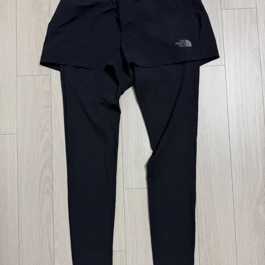 [BUNJANG] The North Face Skirt Leggings Size 65 / 노스페이스 치마 레깅스 65사이즈