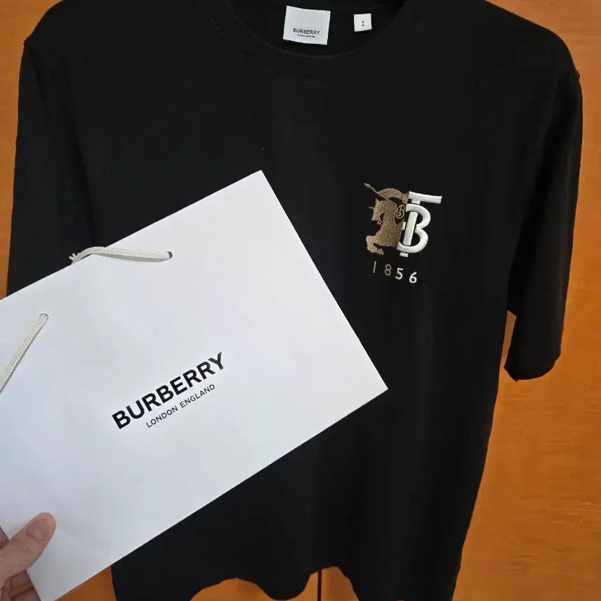 [BUNJANG] Burberry Short Sleeve T-Shirt Black / 버버리 반팔 블랙 정품 팝니다. 정가42만원