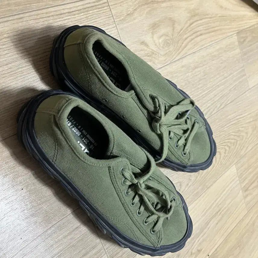 [BUNJANG] Age Cut Field Sneakers Size 260 / Age cut field 에이지 컷 필드 260