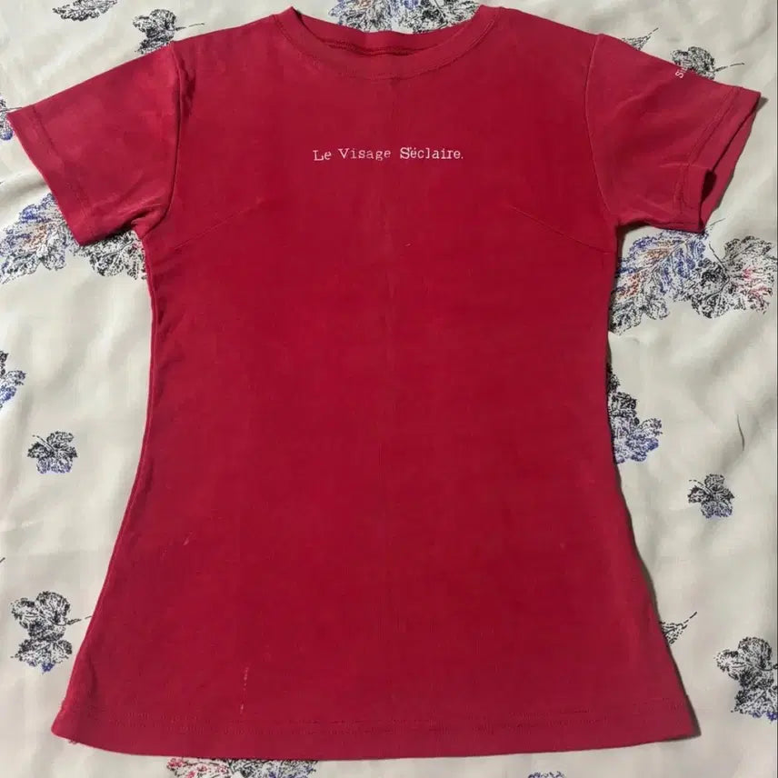 [BUNJANG] Le Visage Se Claire Red Short Sleeve T-Shirt / 르 비자주 세클레어 반팔티 레드 새상품