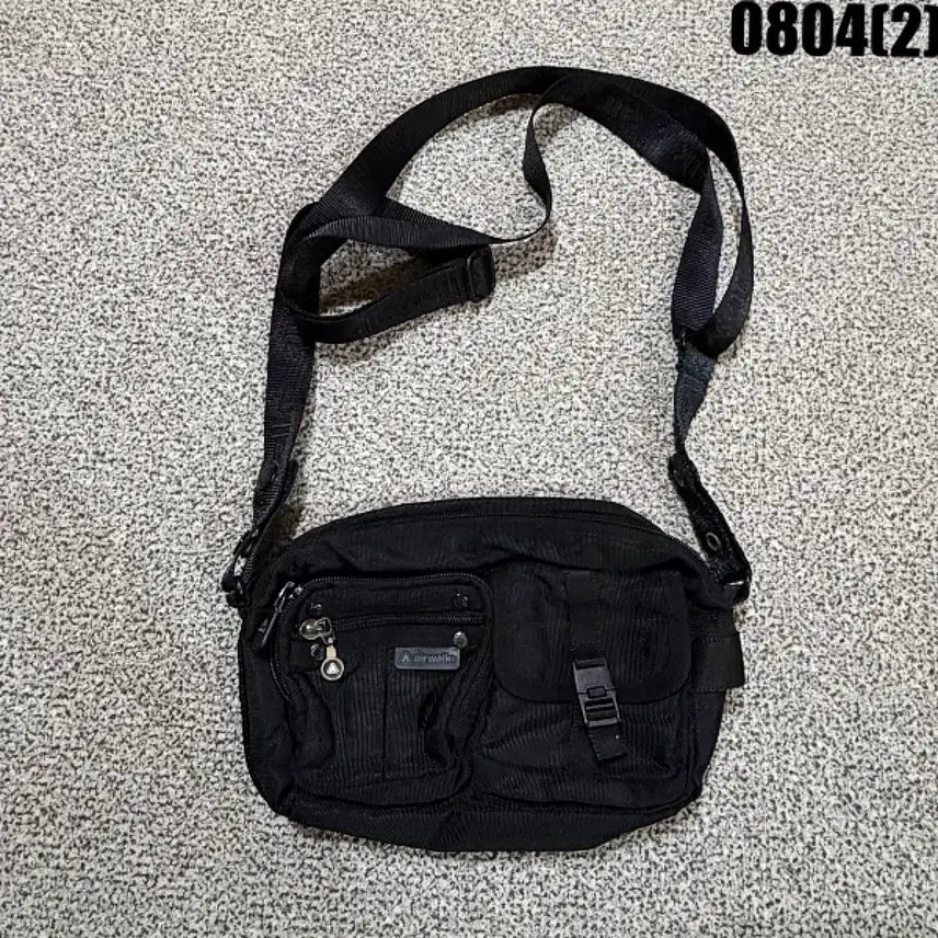 [BUNJANG] Airwalk Crossbody Bag Black / 에어워크 크로스백 블랙 0804