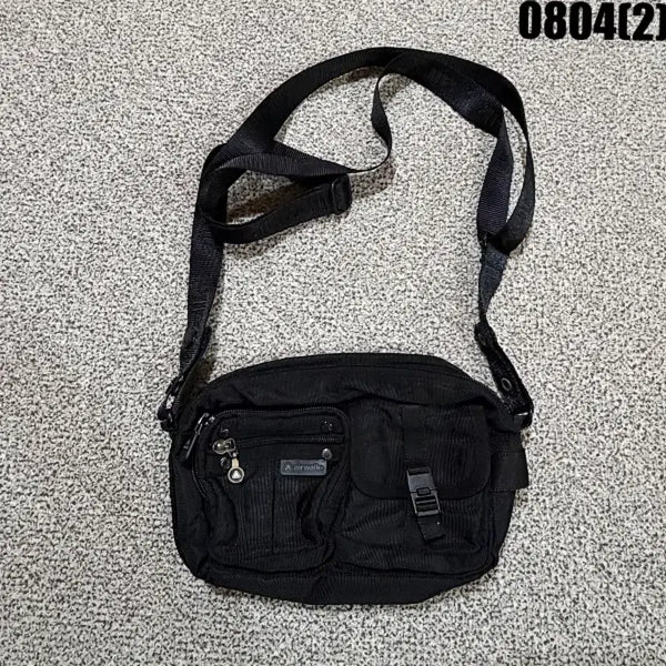 [BUNJANG] Airwalk Crossbody Bag Black / 에어워크 크로스백 블랙 0804