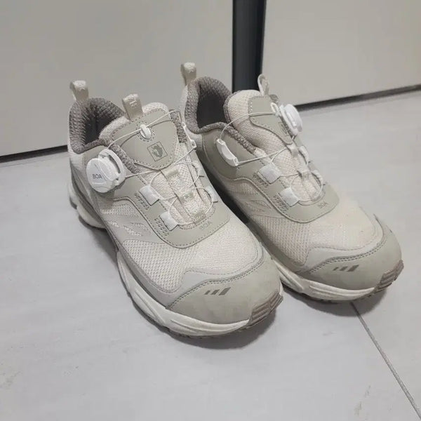 [BUNJANG] Blackyak Dial Sneakers Size 260 / 블랙야크 다이얼 운동화 260