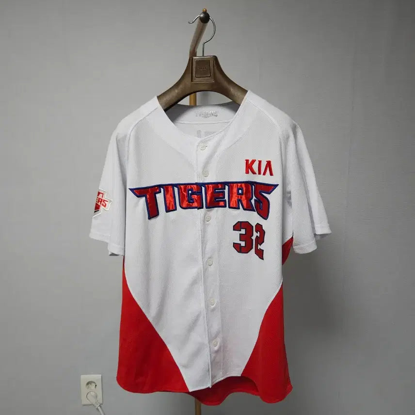 [BUNJANG] Kia Tigers Kim Min-sik Baseball Jersey (Size 105) / 105 ) 기아 타이거즈 김민식 유니폼