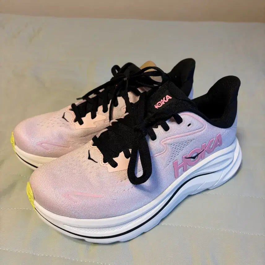 [BUNJANG] Hoka Clifton 10 Women's Running Shoes / 호카 클리프톤 10 여성 235사이즈