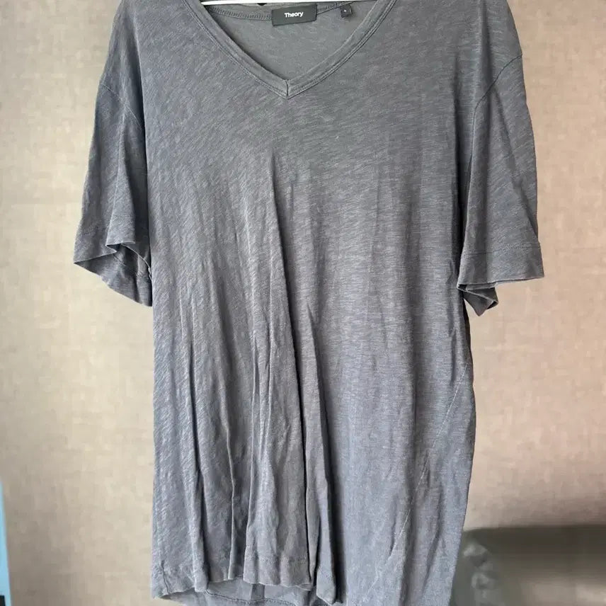 [BUNJANG] Theory Grey V-Neck Short Sleeve T-Shirt (Size L) / 이론(Theory) 그레이 V넥 반팔 티셔츠 L사이즈