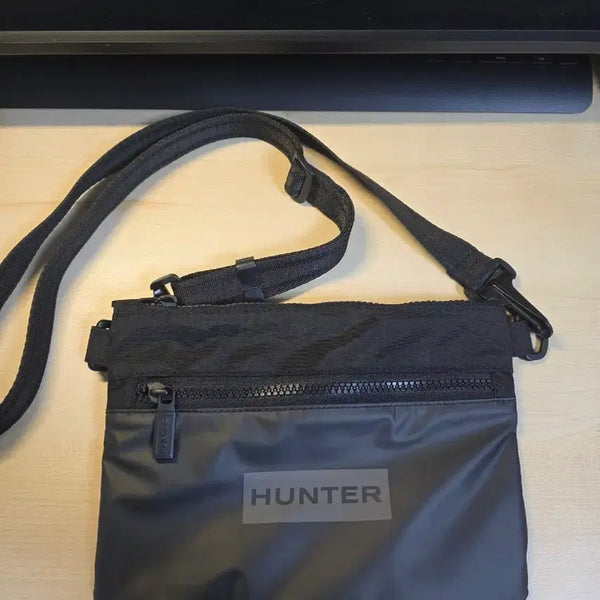 [BUNJANG] Hunter Sacoche Crossbody Bag / 헌터 신상품 사코슈백 크로스백(거의새것) 3만원