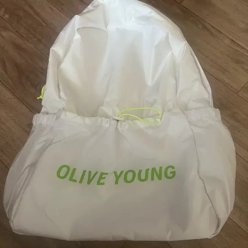 [BUNJANG] Olive Young Backpack / 올리브영 백팩