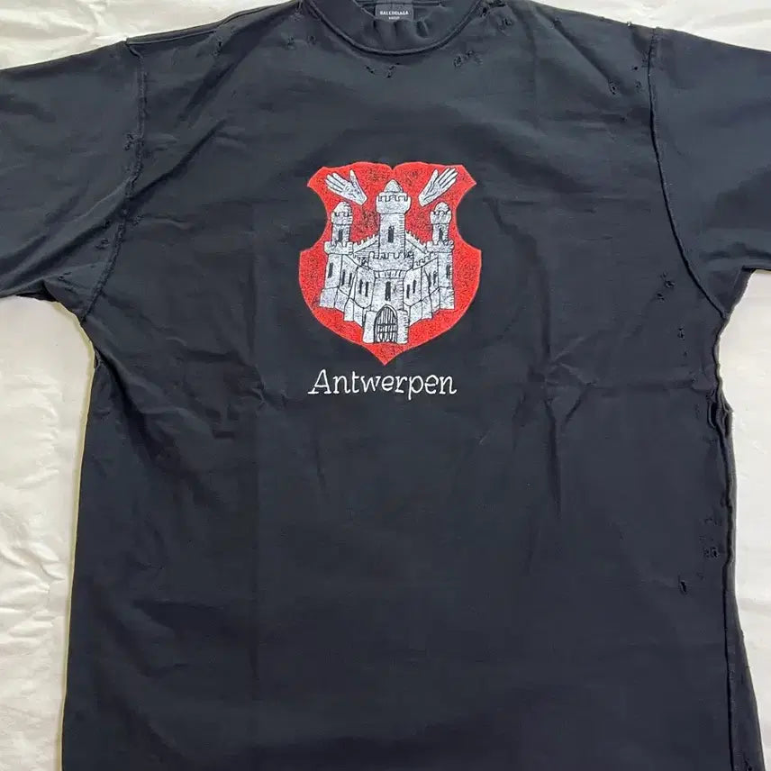 [BUNJANG] Balenciaga 24 Summer Antwerp Destroyed T-Shirt Size 2 / 발렌시아가 24 summer 앤트워프 티셔츠 (2 size)