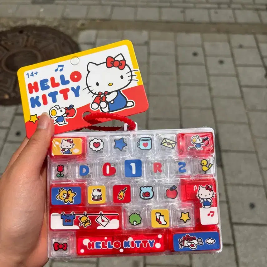 [BUNJANG] Hello Kitty Transparent Giant Keycap Keychain / 헬로키티 투명 키캡 대왕 키캡 키링