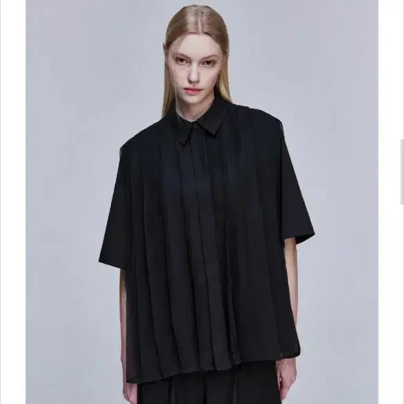 [BUNJANG] 25SS Songzio Woman Pleated Blouse / 25ss 송지오우먼 플리츠 블라우스