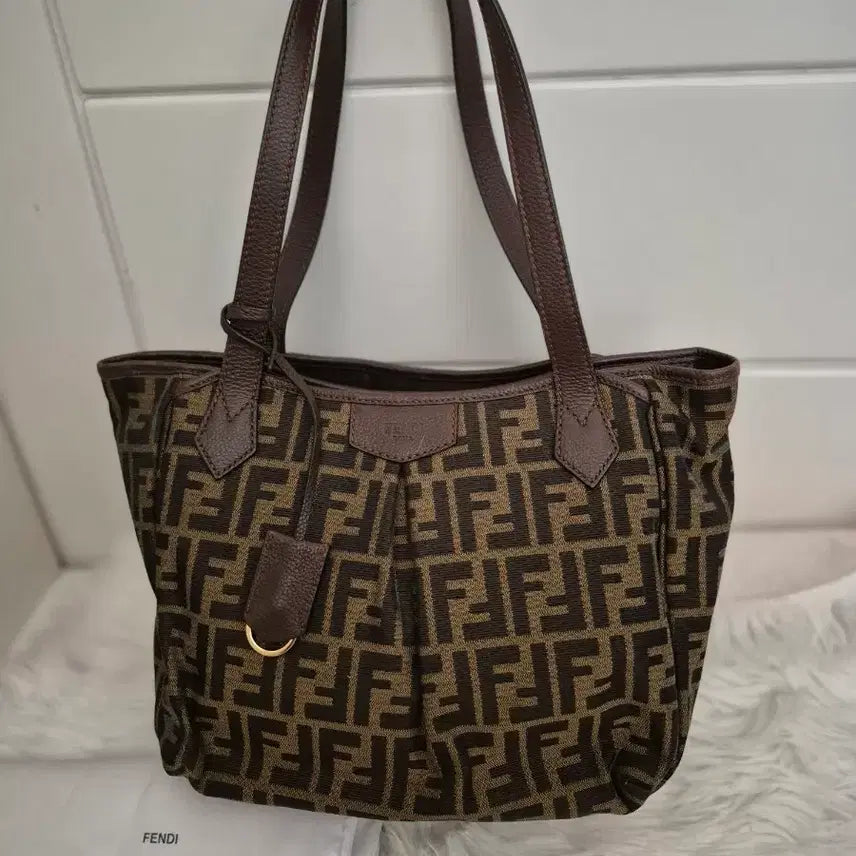 [BUNJANG] Fendi Zuca Small Shoulder Bag FF Logo / (펜디)FF로고 주카 스몰 숄더백 *1번 착용 가벼워요*
