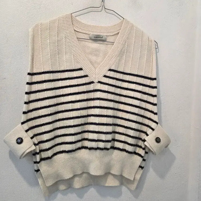 [BUNJANG] Stripe V-Neck Knit Vest - Ivory / 단가라 브이넥 니트 베스트 아이보리 가62