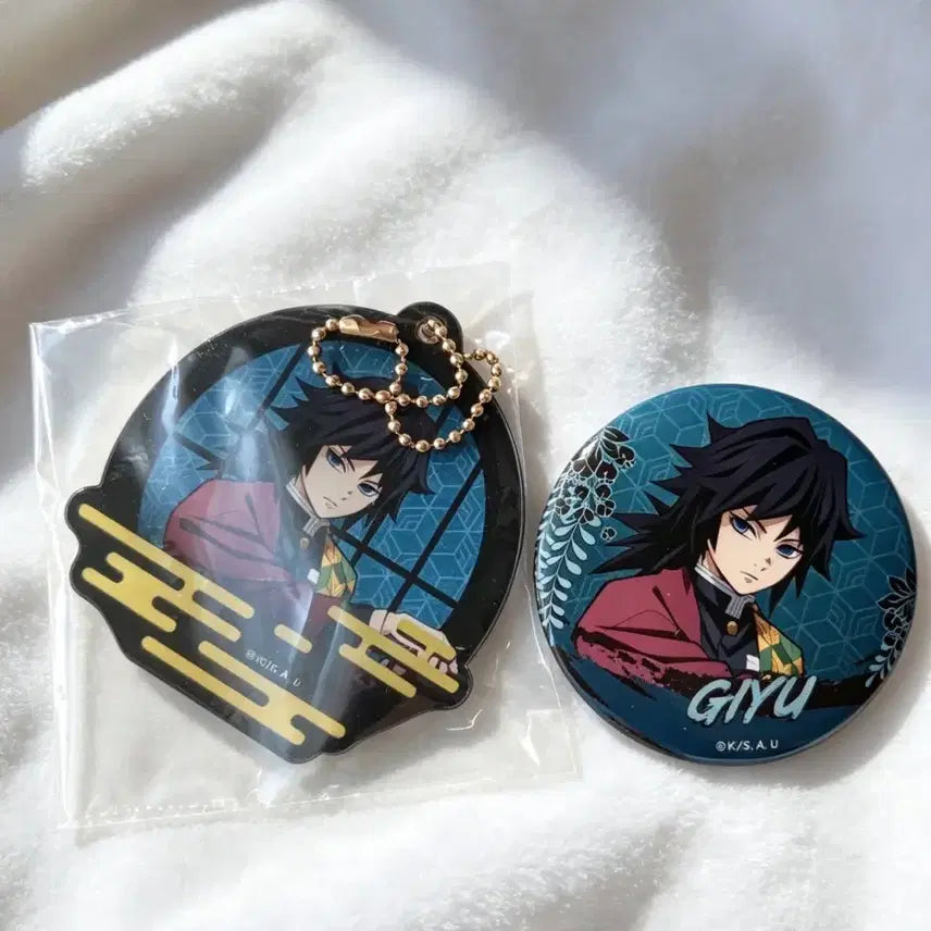 [BUNJANG] Demon Slayer: Kimetsu no Yaiba Giyu Tomioka Acrylic Keychain & Badge Set / 귀멸의 칼날 토미오카 기유 아크릴 키링 뱃지 세트