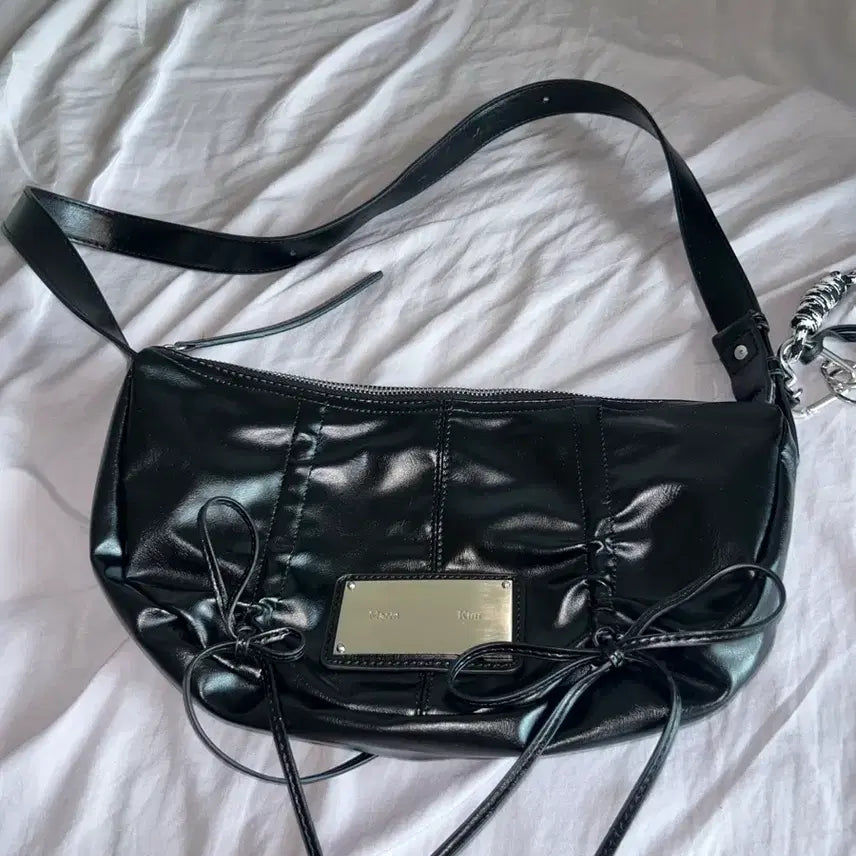 [BUNJANG] Matin Kim Half Shirring Ribbon Round Bag Black / [마뗑킴] HALF SHIRRING RIBBON ROUND BAG IN BLACK