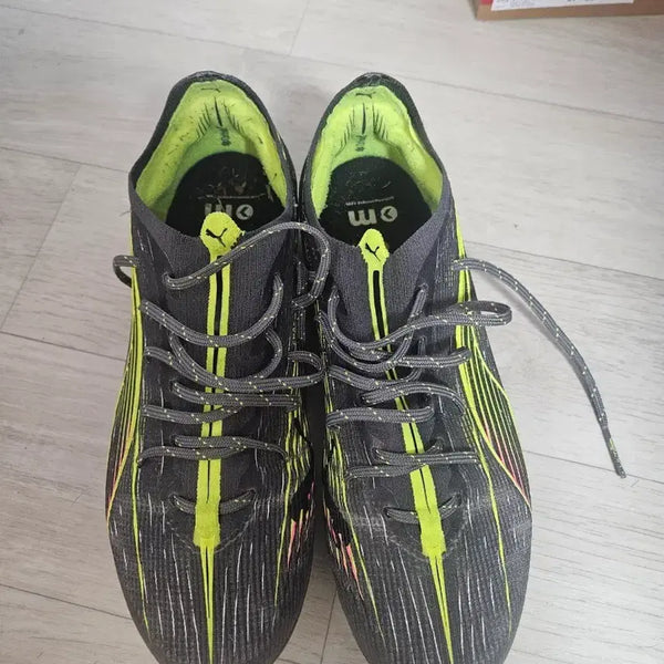 [BUNJANG] Puma Ultra 5 Ultimate MG Soccer Cleats 250mm / 푸마 울트라 5 얼티메이트 MG 축구화 250mm