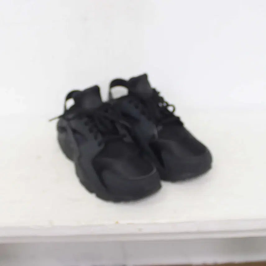 [BUNJANG] Nike Huarache 634835-009 Sneakers 250 / [정품] 나이키 운동화 신발 허라취 250사이즈 정인샵