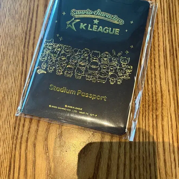 [BUNJANG] Sanrio K League Passport Case / 산리오 케이리그 여권 패스포트