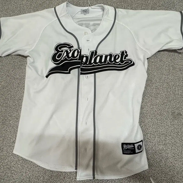 [BUNJANG] EXO Sehun Uniform T-Shirt (Size M) / EXO 엑소 플래닛 세훈 유니폼 M