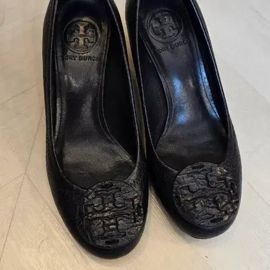 [BUNJANG] Tory Burch Leather Wedge Heels / 토리버치 웨지힐 225 미리 정품 5M
