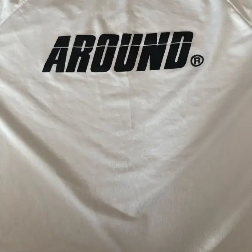 [BUNJANG] AROUND Crop Rash Guard Swimsuit Top / 어라운드 크롭 래쉬가드 수영복 상의