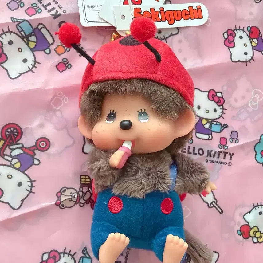 [BUNJANG] Monchhichi Ladybug Keychain with Hello Kitty Background Set / 몬치치 무당벌레 키링