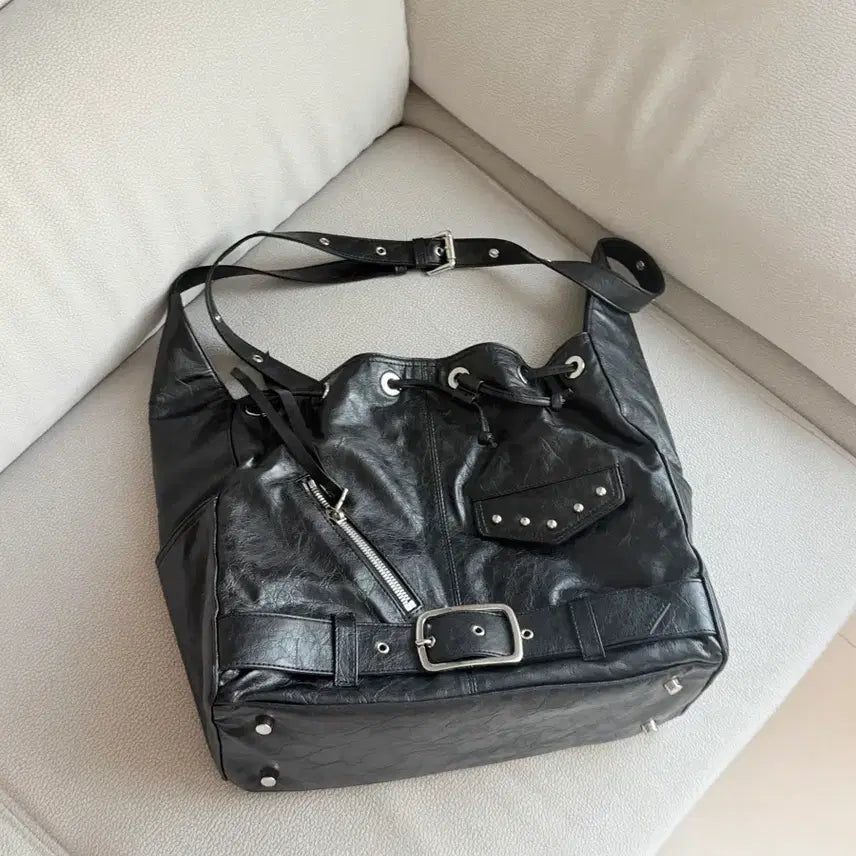[BUNJANG] DEINET Stud Belted Mini Bucket Bag / 다이닛 숄더백 DEINET STUD BELTED MINI BUCKET BAG 다이닛