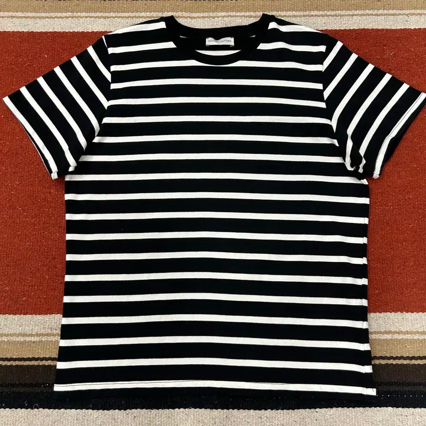 [BUNJANG] Facade Pattern Striped Short Sleeve T-Shirt / 파사드패턴 스트라이프 반팔티