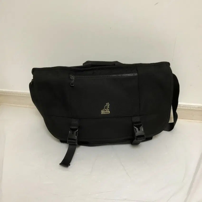 [BUNJANG] Kangol Cross Bag 9902 / 캉골 크로스백@9902