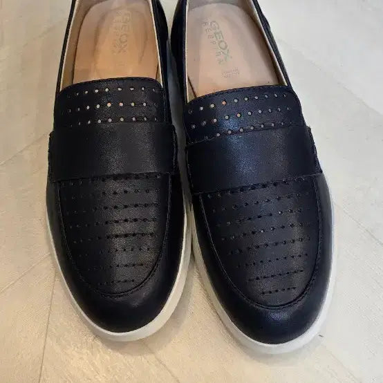 [BUNJANG] Jeox Women's Leather Slip-on Sneakers (235mm) / 제옥스 여성 슬립온 스니커즈 235 칼발