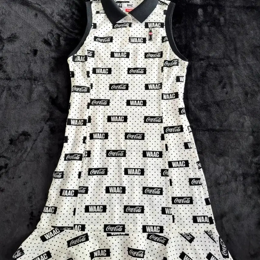 [BUNJANG] WAAC X Coca-Cola Collaboration Limited Edition Sleeveless Golf Dress / [한정판/정품] WAAC X 코카콜라 콜라보 여성 민소매 골프 원피스 1