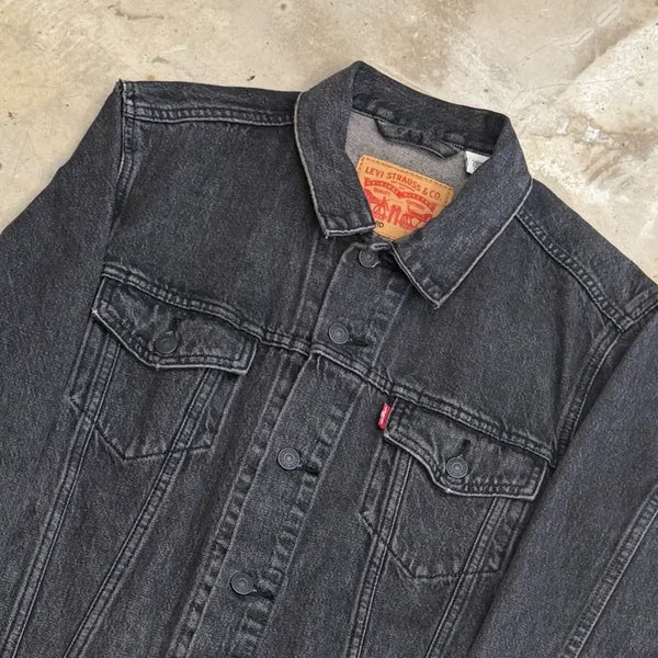 [BUNJANG] Levi's Black Denim Trucker Jacket (Size S) / S 리바이스 흑청 트러커 자켓