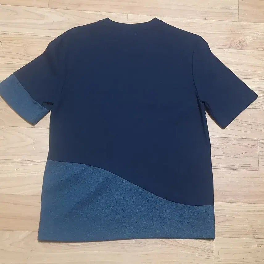 [BUNJANG] ZIO SONGZIO Color Block Short Sleeve T-Shirt Navy Size 100 / ZIO SONGZIO 네이비 배색 반팔티 100  칭찬은고래도춤추게