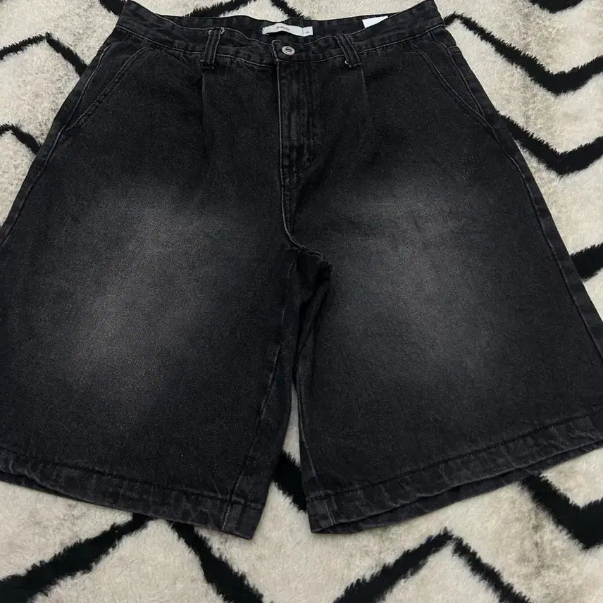 [BUNJANG] KIMUER Winter Wide Bermuda Pants Washed Black / [L]키뮤어 원터 와이드 버뮤다 팬츠/워시드블랙