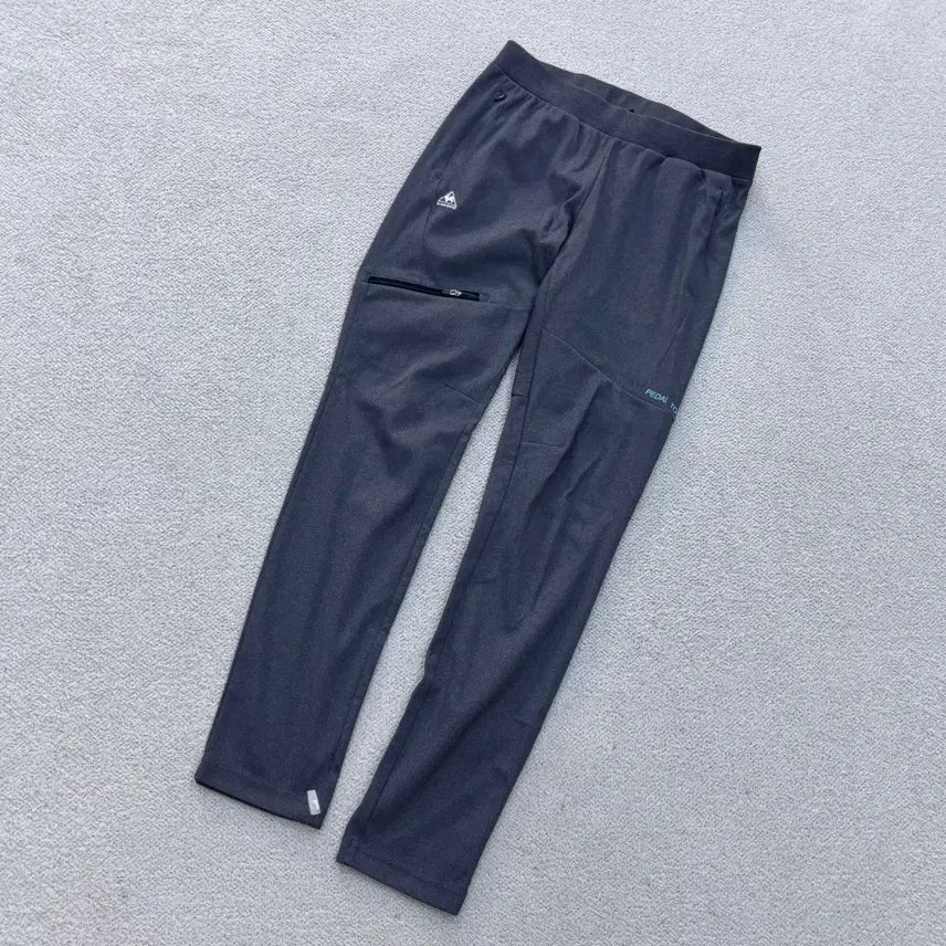 [BUNJANG] Le Coq Sportif Women's Slim Fit Pocket Training Pants 0602E / 70(S) 르꼬끄 여성 슬림 포켓 트레이닝 팬츠 0602E