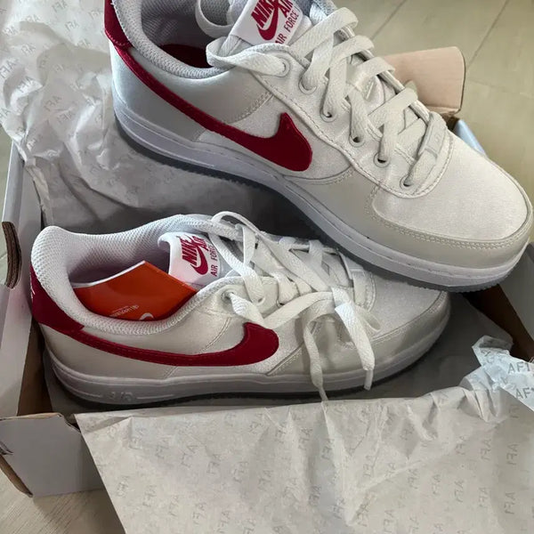 [BUNJANG] Nike Air Force 1 '07 Essential White Varsity Red / 나이키 에어포스 1 '07 에센셜 화이트 바시티