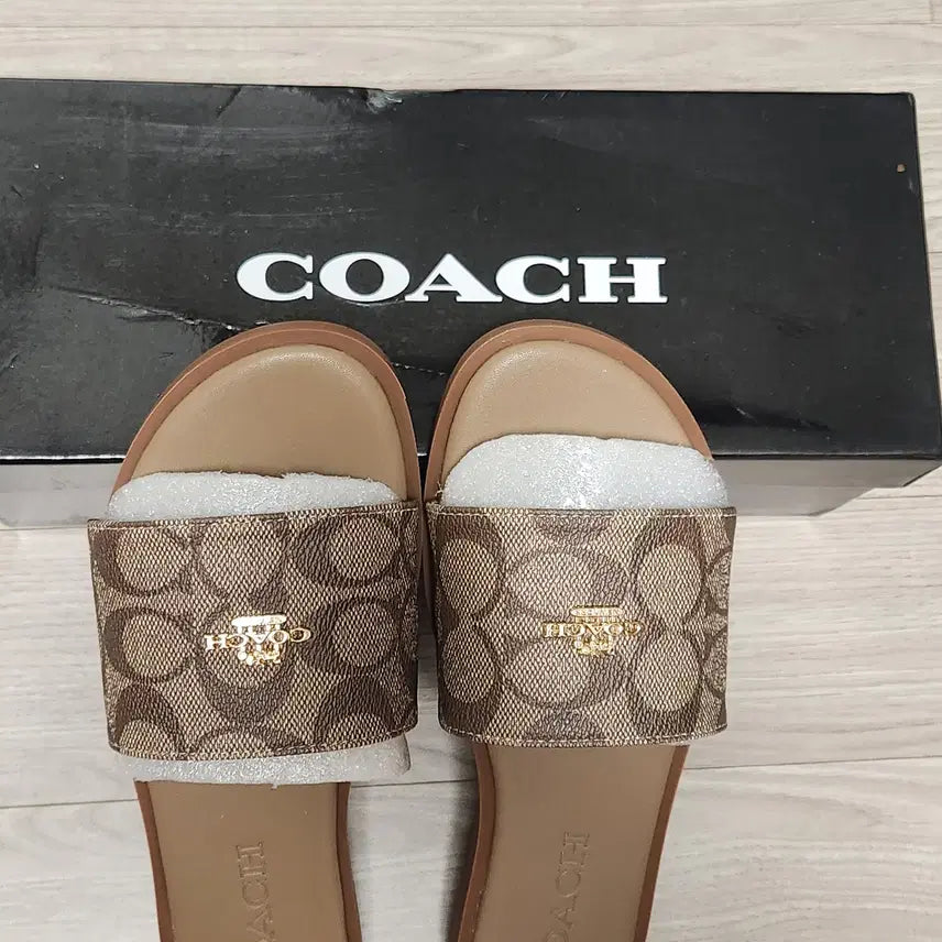 [BUNJANG] COACH Signature Slide Sandals Size 36 / [국내당일발송]COACH 코치 시그니처 슬라이드 샌들 36사이즈 팔아요 [국내당일발송]