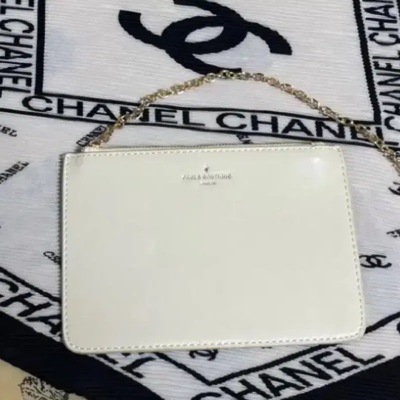 [BUNJANG] Pols Boutique White Mini Pouch Bag / 폴스부띠크 파우치 새상품