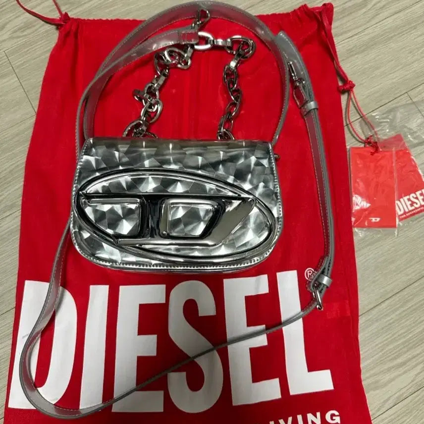 [BUNJANG] Diesel Silver Chain Strap Bag / Diesel 가방