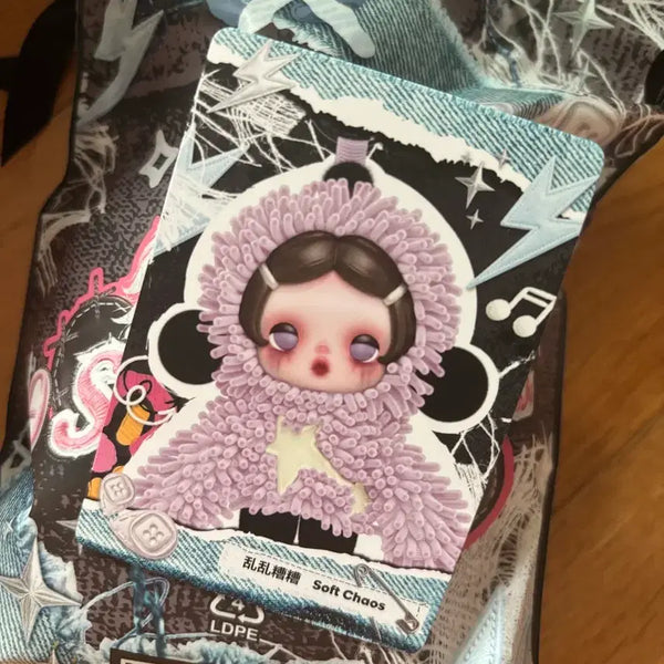 [BUNJANG] Pop Mart Skullpanda OFF MODE Soft Chaos Keychain (Removable Outfit) - Sealed / [정품/미개봉] 팝마트 스컬판다 off 모드 Soft Chaos 키링 (의상탈부착가능)