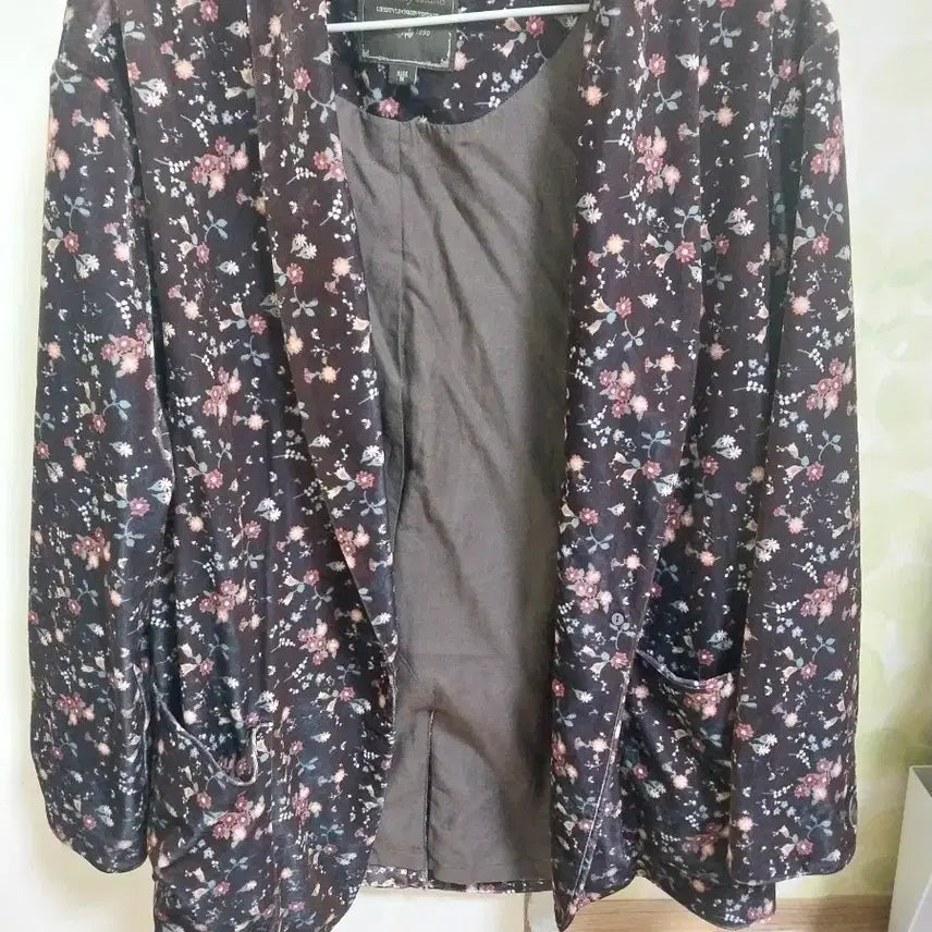 [BUNJANG] Thursday Island Floral Velvet Jacket / 써스데이 아일랜드 플로럴 벨벳 자켓