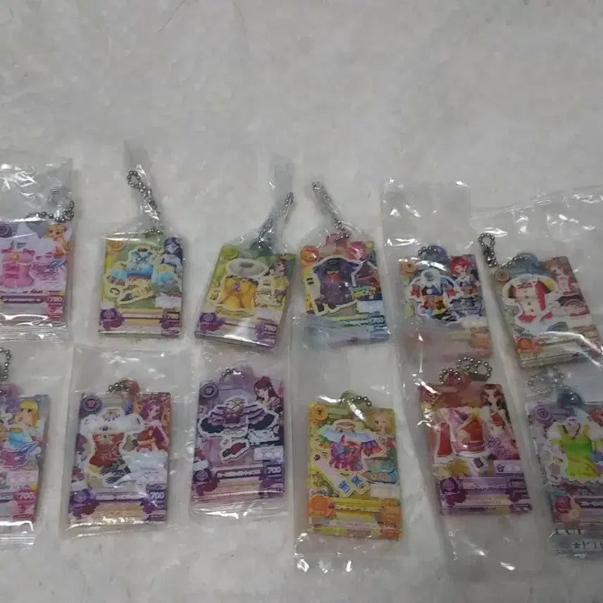 [BUNJANG] Aikatsu! Gacha Acrylic Keychain Set (Ichigo Generation Focus, Aurora Kiss, Star Festa, etc.) - 12 pcs Bundle / 아이카츠 가챠 아크릴 키링 이치고 세대 위주 오로라키스 스타페등 12개 일괄