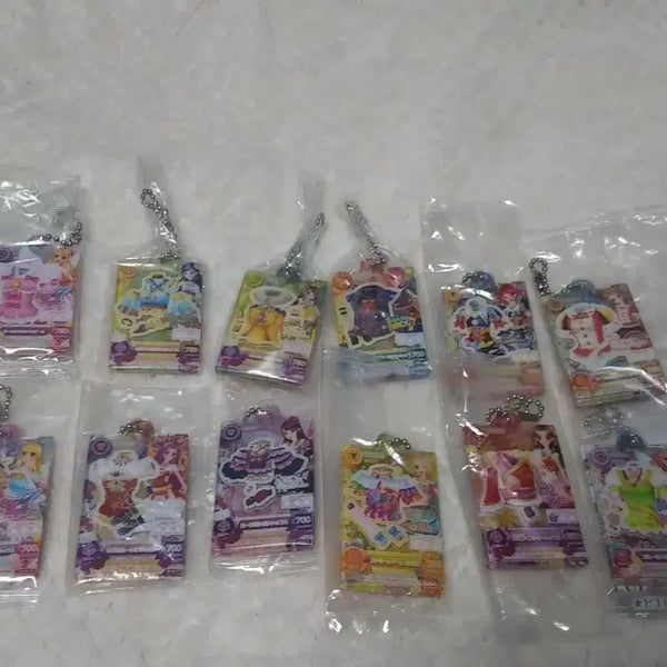 [BUNJANG] Aikatsu! Gacha Acrylic Keychain Set (Ichigo Generation Focus, Aurora Kiss, Star Festa, etc.) - 12 pcs Bundle / 아이카츠 가챠 아크릴 키링 이치고 세대 위주 오로라키스 스타페등 12개 일괄