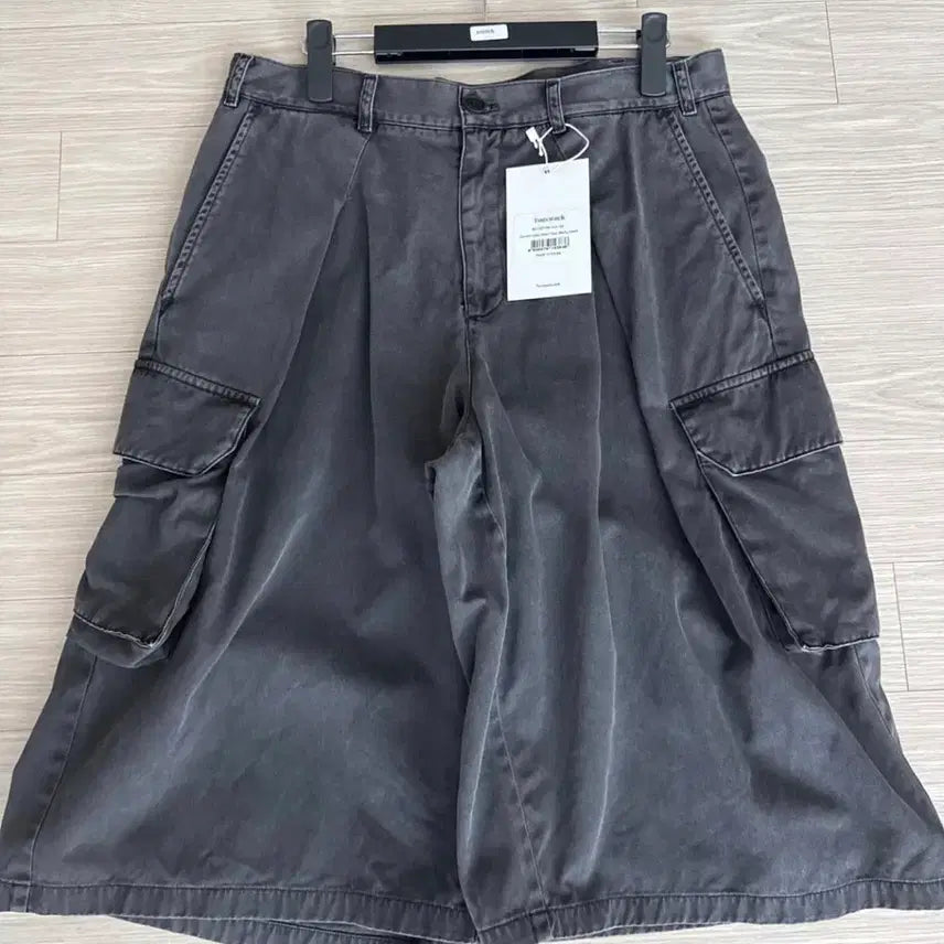 [BUNJANG] Tonywack Garment Dyed Cotton Cargo Shorts Carbon / 토니웩_가먼트 다이드 코튼 카고 쇼츠 카본