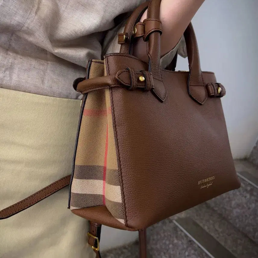 [BUNJANG] Burberry Small Banner Tote Bag / 버버리 스몰 하우스체크 토트백