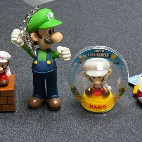 [BUNJANG] Super Mario Luigi Figure + Keyring Set (8 Types, Bundle) / 슈퍼마리오 루이지 피규어+키링세트8종 일괄