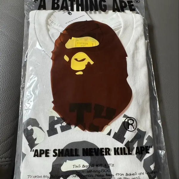 [BUNJANG] BAPE City Camo College T-Shirt White Short Sleeve + Shopping Bag / [새상품] L 베이프 시티 카모 컬리지 티셔츠 화이트 반팔+쇼핑백