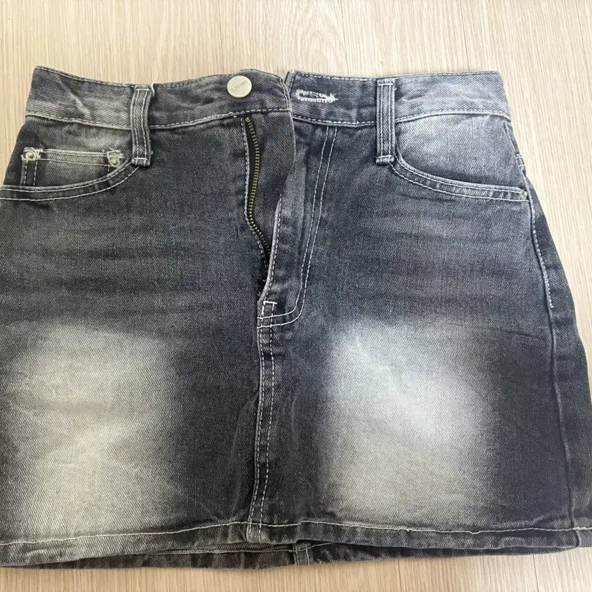 [BUNJANG] Ablley Washed Black Denim Skirt / 에이블리 흑청 워싱 데님 스커트