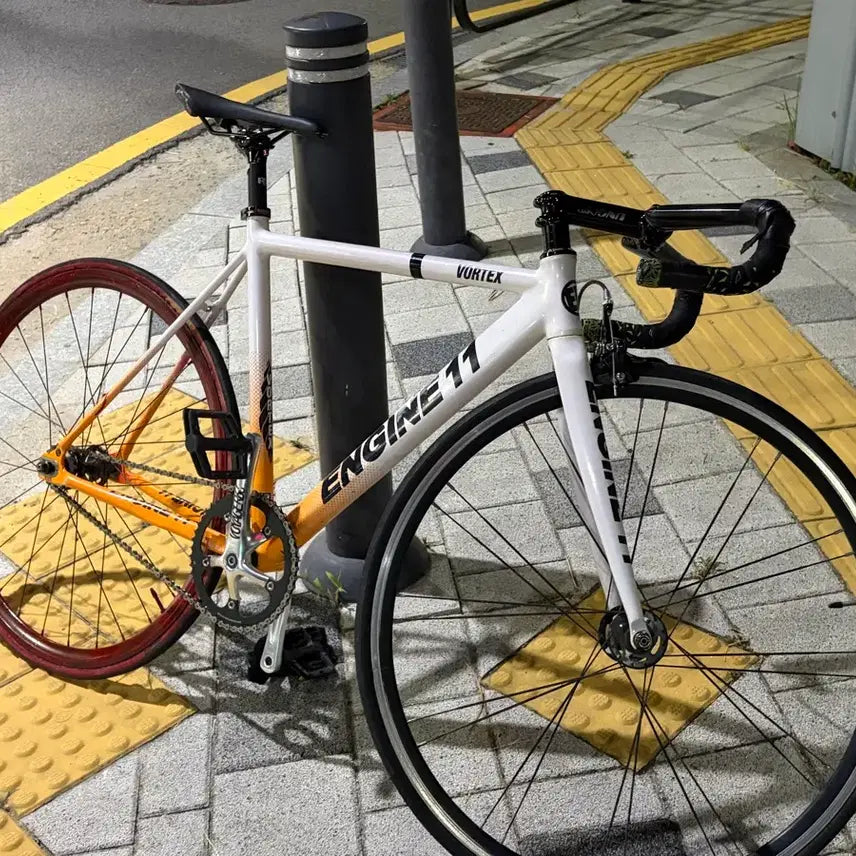 [BUNJANG] Engine 11 Vortex Fixed Gear Bicycle / 픽시 자전거 엔진11볼텍스 판매