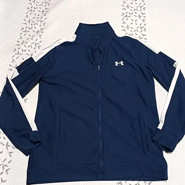 [BUNJANG] Under Armour Lightweight Jersey Top / 언더아머 얇은저지 95 가슴52 기장67